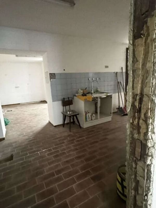 Immobilie in Winningen - Entkerntes Moselhaus mit Architektenplan für kreative Köpfe  - gestalten Sie Ihr neues Zuhause ! - Bild 3