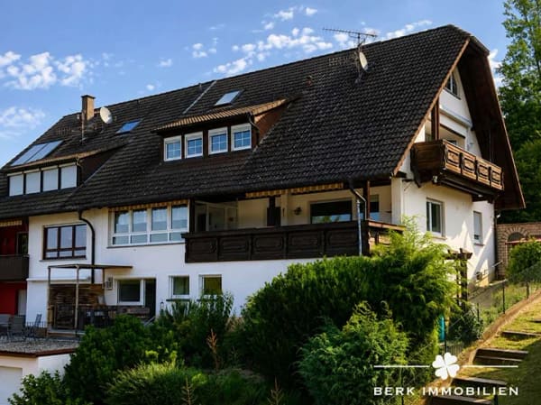Immobilie in Bessenbach - BERK Immobilien - Mehr Haus fürs Geld: Großes Zweifamilienhaus mit ELW & Ausblick in Oberbessenbach - Bild 0