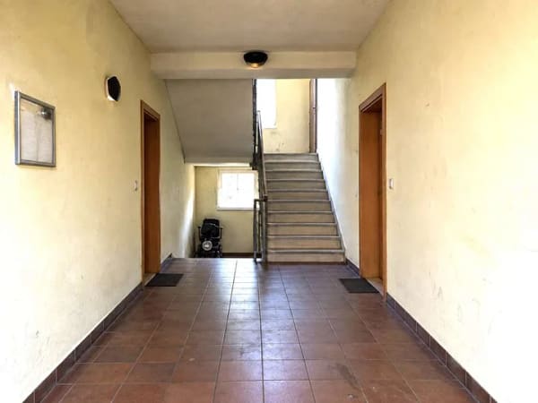 Immobilie in Erfurt - Erfurter Mehrfamilienhaus – 11 Wohneinheiten mit zusätzlichem Ertragspotenzial - Bild 1