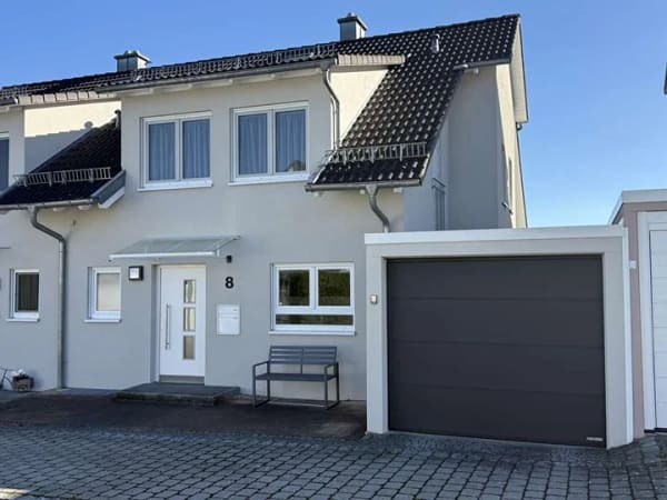 Immobilie in Fronreute - Doppelhaushälfte in ruhiger + zentraler Wohnlage - Top Zustand - perfekt für Familien - Bild 0