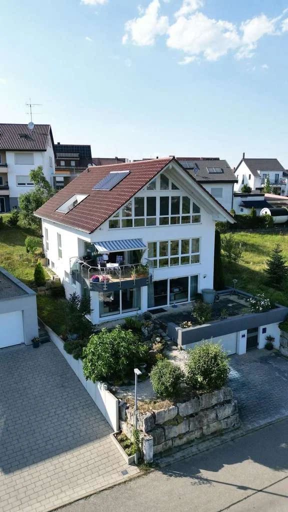 Immobilie in Altenriet - Ein Panorama, das begeistert – Einfamilienhaus in einzigartiger Aussichtslage - Bild 0