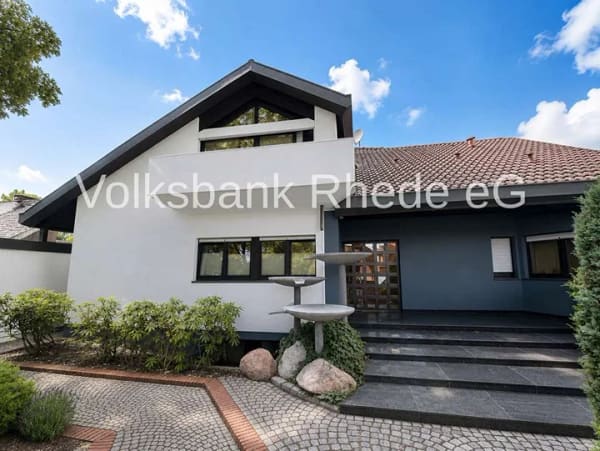 Immobilie in Rhede - Exklusive Architektenvilla in Rhede: Fünf Wohneinheiten, Wellnessbereich, Garagen und Stellplätze - Bild 2