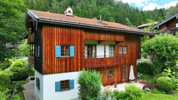 Immobilie in Bayrischzell - Zuhause in den Bergen – stilvolles Landhaus mit Garten & Bergpanorama in Bayrischzell - Bild 0