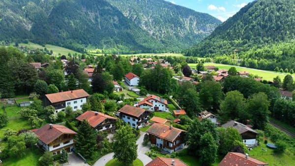 Immobilie in Bayrischzell - Zuhause in den Bergen – stilvolles Landhaus mit Garten & Bergpanorama in Bayrischzell - Bild 2