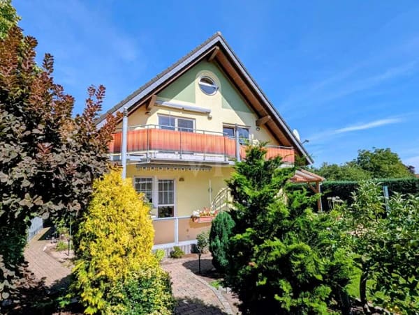 Immobilie in Teichland - Komfortables Zweifamilienhaus mit großzügigem Platzangebot nahe dem Cottbuser Ostsee - Bild 1