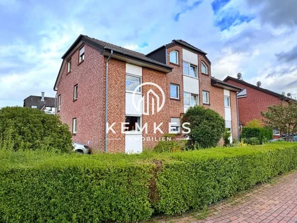 Immobilie in Dinslaken - Charmante Souterrainwohnung mit Terrasse & eigenem Gartenanteil in ruhiger Lage von Dinslaken-Bruch - Bild 0