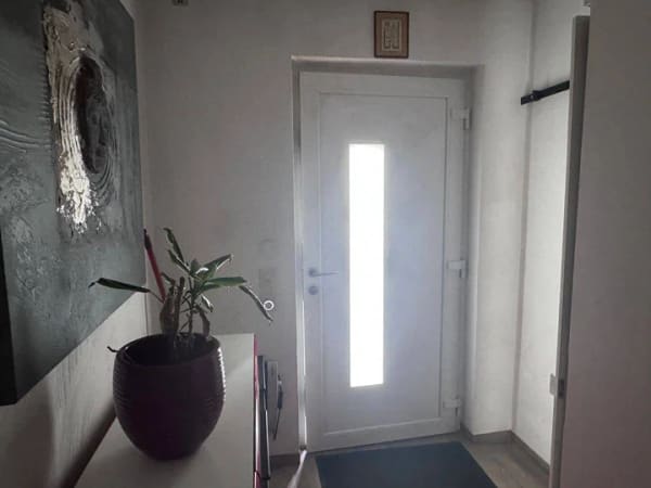 Immobilie in Lügde - Sanierte Doppelhaushälfte in ruhiger Lage mit Balkon und schönem Ausblick - Bild 2