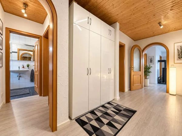 Immobilie in Puchheim - vermietetes Einfamilienhaus mit 2 Wohneinheiten zu verkaufen - Bild 3