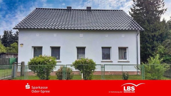 Immobilie in Rauen - Anwesen mit 9 Zimmern & 6.300 m² Grund! - Bild 0