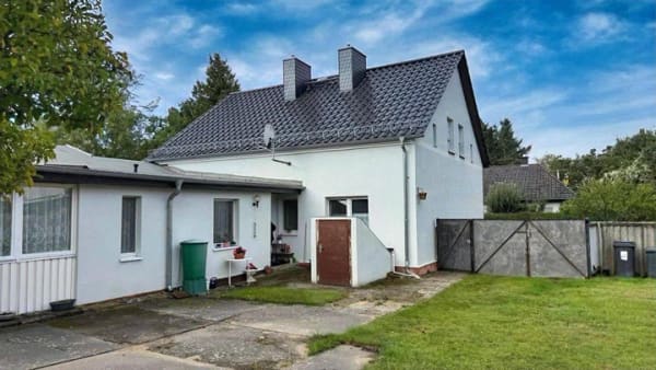 Immobilie in Rauen - Anwesen mit 9 Zimmern & 6.300 m² Grund! - Bild 3