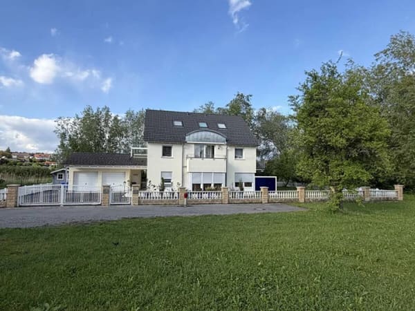 Immobilie in Wasserburg (Bodensee) - Exklusives Einfamilienhaus mit Einliegerwohnung - wenige Schritte zum See in Wasserburg / Halbinsel - Bild 3