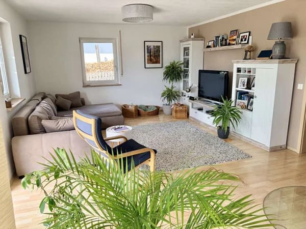 Immobilie in Jengen - Provisionsfreies großzügiges Einfamilienhaus 185m2 Wohnfläche, 6 Zimmern, 3 Bädern, Doppelgarage - Bild 2
