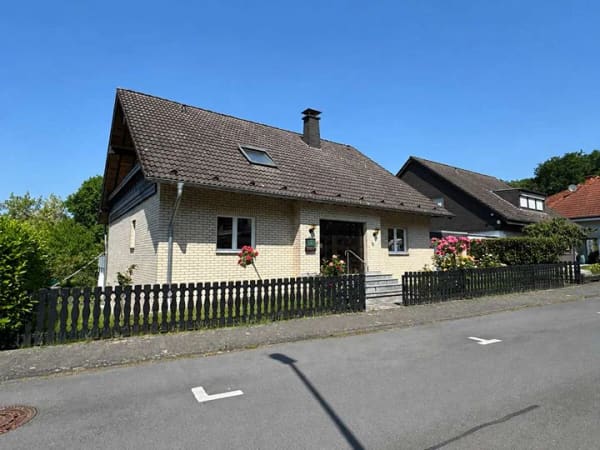Immobilie in Unkel - Unkel/Scheuren – Freistehendes Familienhaus in ruhiger Wohnlage - Bild 0