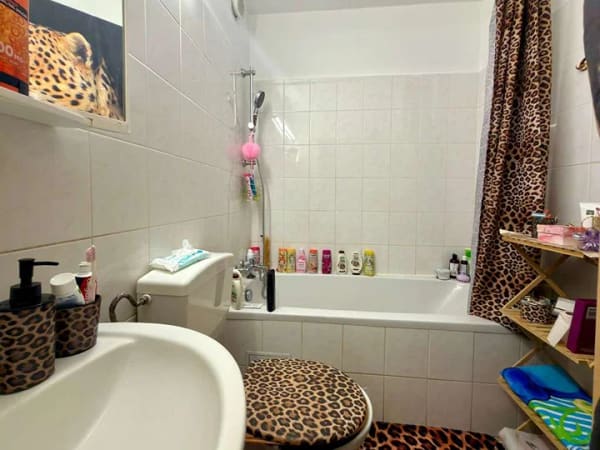 Immobilie in Dietzenbach - 9% Nettorendite: Sanierte 2-Zimmer-Wohnung mit Balkon & Stellplatz - Bild 2