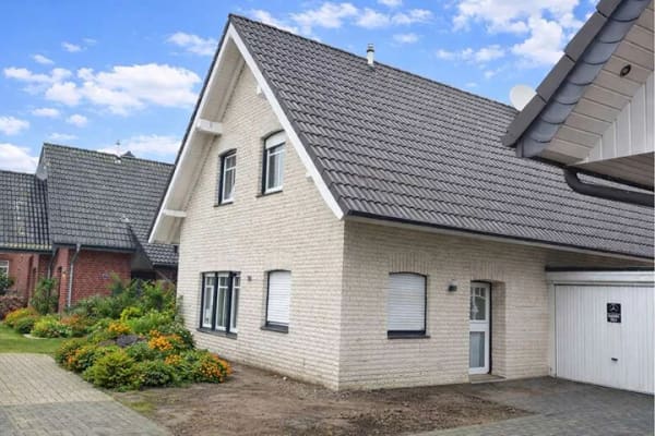 Immobilie in Vreden - Charmantes Einfamilienhaus erbaut vom regionalen tollen Bauträger zum sensationellen Verkaufspreis - Bild 0