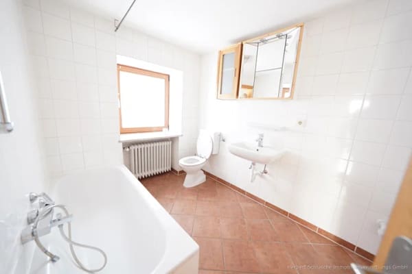 Immobilie in Maierhöfen - Geniale top renovierte außergewöhnliche 2 bis 3 Zimmer EG-Wohnung  im Westallgäu zur vielseitigen Verwendung - Bild 3