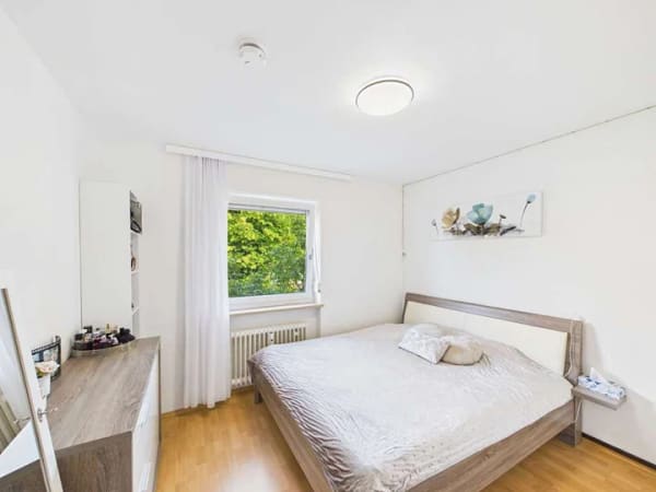 Immobilie in Traunstein - Zentral gelegen, schön geschnitten – 3-Zimmer-Wohnung mit Loggia im Erbbaurecht in Traunstein - Bild 3