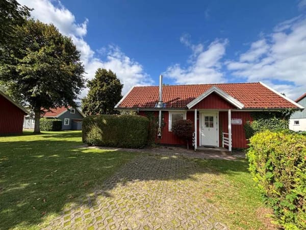 Immobilie in Boltenhagen - Ihr Stück Ostsee-Glück - charmantes Ferienhaus für die ganze Familie im Regenbogen-Camp! - Bild 0