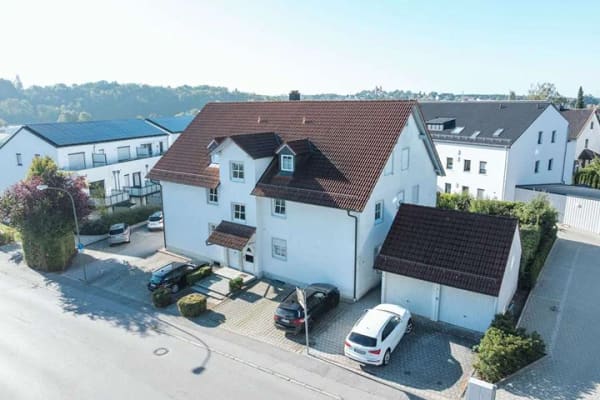 Immobilie in Vilsbiburg - "Clever investieren oder selbst einziehen-attraktive 3-Zimmer-Wohnung in Vilsbiburg" - Bild 1