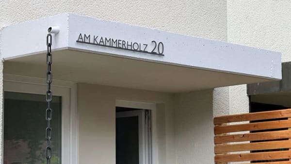 Immobilie in Schwebheim - Haus am Waldrand,  7,5 Zimmern, Garage +Stellplatz in Schwebheim (Schweinfurt) - Bild 1