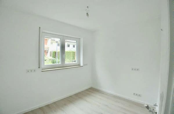 Immobilie in Schwebheim - Haus am Waldrand,  7,5 Zimmern, Garage +Stellplatz in Schwebheim (Schweinfurt) - Bild 4