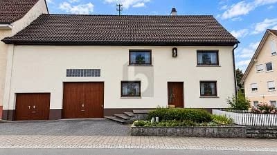 Immobilie in Haigerloch - SEHR GEPFLEGTES BAUERNHAUS MIT AUSBAUPOTENZIAL - Bild 0