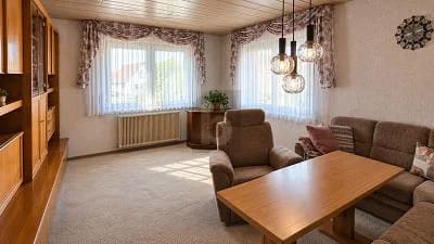 Immobilie in Haigerloch - SEHR GEPFLEGTES BAUERNHAUS MIT AUSBAUPOTENZIAL - Bild 2