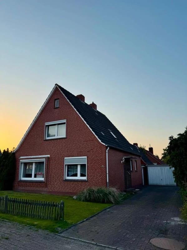 Immobilie in Hinte - Einfamilienhaus in ruhiger Lage mit Garage - Bild 0