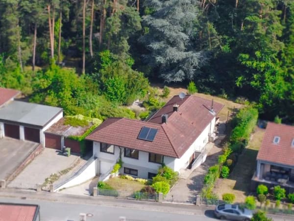 Immobilie in Röttenbach - Familientraum mit 1.735 m² Traumgrundstück in ruhiger Waldrandlage von Röttenbach - Bild 0