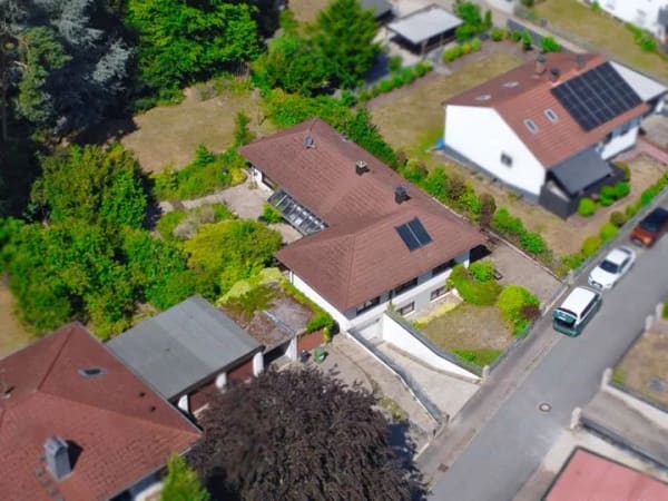 Immobilie in Röttenbach - Familientraum mit 1.735 m² Traumgrundstück in ruhiger Waldrandlage von Röttenbach - Bild 1