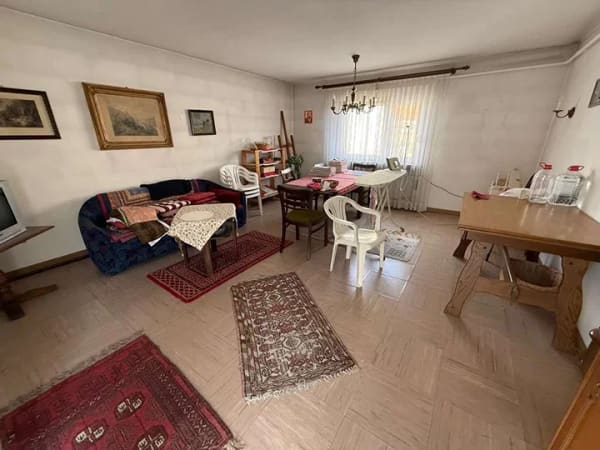 Immobilie in Oberursel - Freistehendes 2 Familienhaus mit 132 m² Wfl. (frei) auf 300 m² Grundstück mit Garage + Stellplatz! - Bild 1