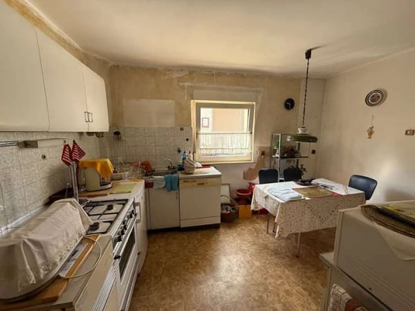 Immobilie in Oberursel - Freistehendes 2 Familienhaus mit 132 m² Wfl. (frei) auf 300 m² Grundstück mit Garage + Stellplatz! - Bild 4