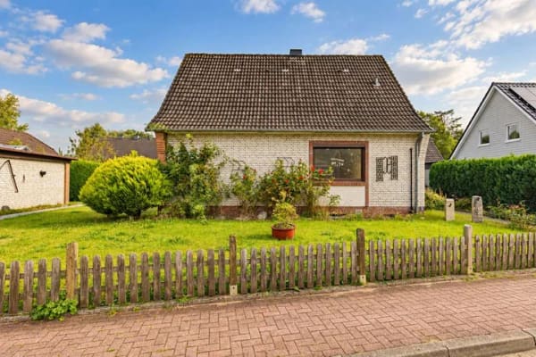 Immobilie in Klein Bennebek - Hier darf Neues entstehen – zauberhaftes Zuhause mit großem Garten und Garage - Bild 1