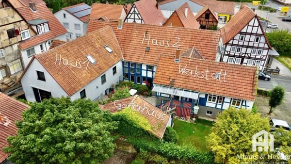 Immobilie in Grebenstein - Gemütlichkeit im Zentrum von Grebenstein - 2 Einfamilienhäuser im Paket auf einem Grundstück - Bild 1
