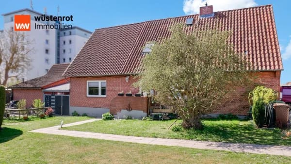 Immobilie in Lütjenburg - Provisionsfreies Schnäppchen - MFH mit 3 Einheiten als Kapitalanlage - Bild 0