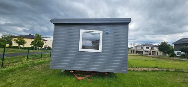 Immobilie in Werder (Havel) - Mobilheim Tiny House Ferienhaus 10x4m Ithaka * Klima * Badezimmer * Musterhaus * sofort verfügbar - Bild 0