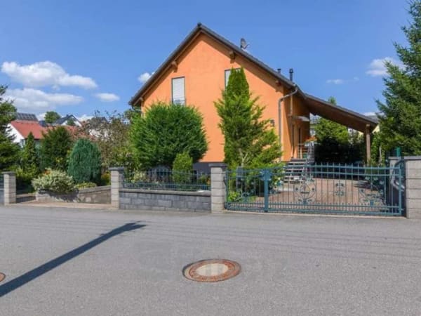 Immobilie in Oberlungwitz - Einfamilienhaus in Oberlungwitz mit Kamin & Garten - Bild 2