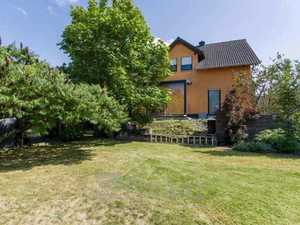 Immobilie in Oberlungwitz - Einfamilienhaus in Oberlungwitz mit Kamin & Garten - Bild 4