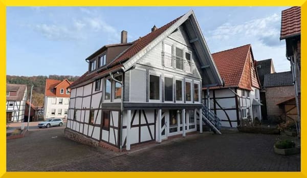 Immobilie in Reinhardshagen - Platz ist da! Wohnhaus (inkl. Einliegerwohnung) mit traumhaftem Garten und zwei Wintergärten - Bild 0