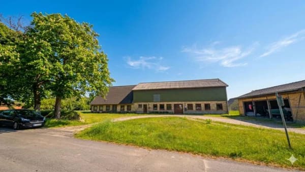 Immobilie in Lürschau - Historisches Landhaus mit Seeblick und zwei Wohneinheiten bietet großes Entwicklungspotenzial - Bild 1