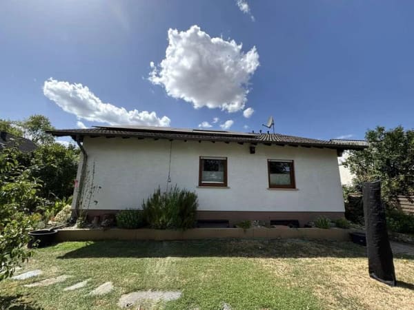 Immobilie in Pfaffen-Schwabenheim - Stilvoller Bungalow mit traumhaftem Gartenparadies - Bild 3