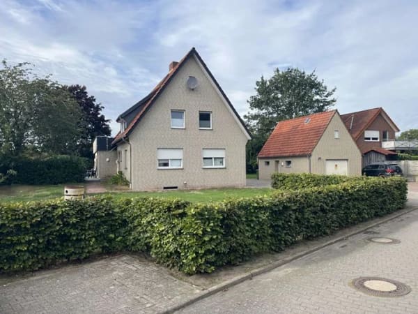 Immobilie in Bohmte - Einfamilienhaus / Zweifamilienhaus auf großem Grungstück - Bild 1