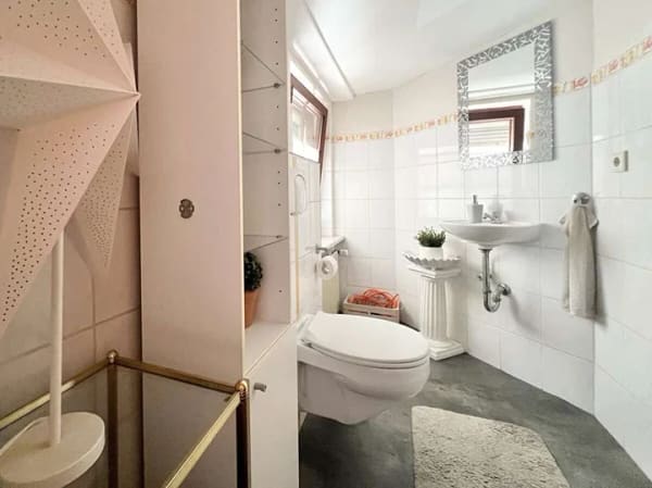 Immobilie in Waldlaubersheim - TOP gepflegtes Zweifamilienhaus mit besonderer Dachterrasse - Bild 4