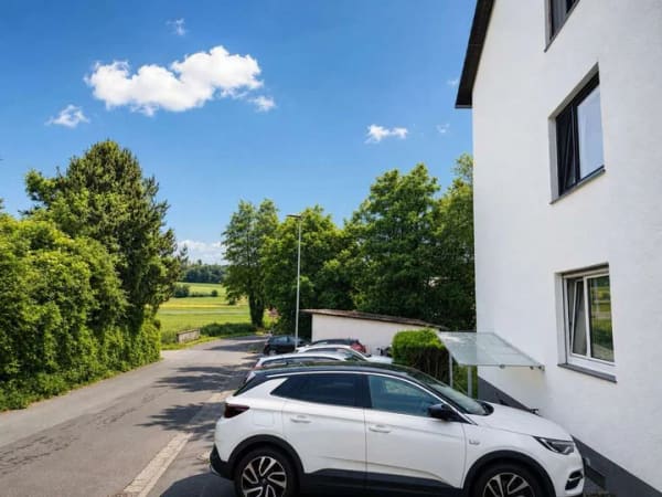 Immobilie in Ranstadt - Vermietete 3-Zimmer-Wohnung · 5,6 % Mietrendite · Garage und Keller inklusive - Bild 2