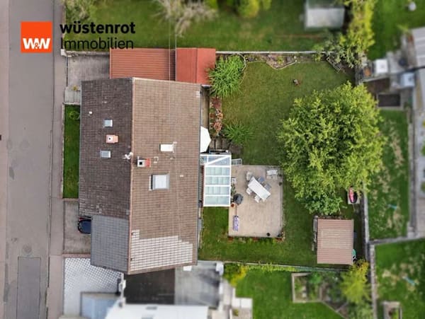 Immobilie in Giengen an der Brenz - Viel Platz für die Familie: Gepflegtes Zweifamilienhaus mit Südgarten & 2 Garagen - Bild 3