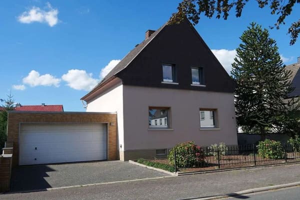 Immobilie in Bönen - Freistehendes Einfamilienhaus mit   Doppelgarage in zentraler Wohnlage - Bild 0