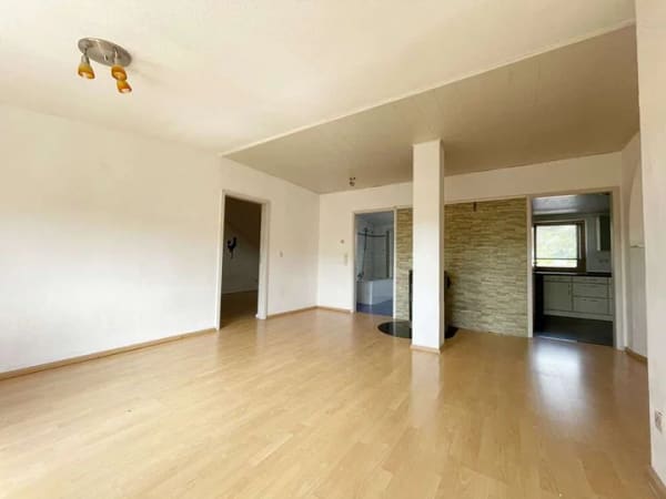 Immobilie in Mossautal - Charmante 4-Zimmer-Dachgeschosswohnung in naturnaher Lage - Bild 2