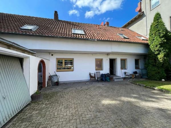Immobilie in Elze - Haus mit Charakter, eigenem Garten und viel Raum für neue Ideen - Bild 1