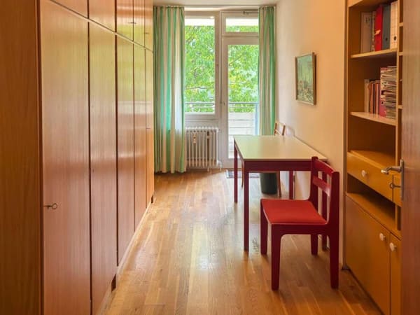 Immobilie in Burghausen - Großzügiges Dreifamilienhaus mit großem Garten und vermieteter Einheit - Bild 4