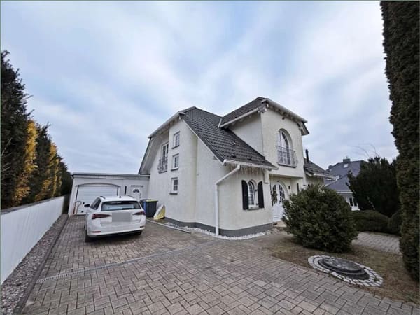 Immobilie in Elxleben - Stilvolles Einfamilienhaus mit großer moderner Wohnküche und mediterranem Flair - Bild 1
